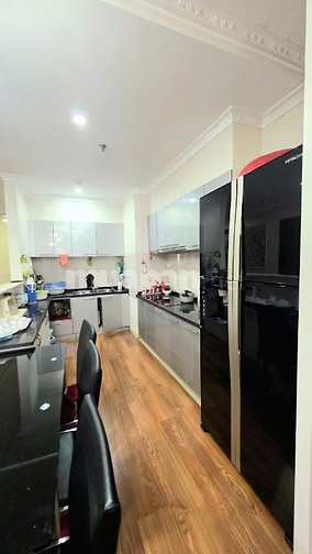 Bán gấp chung cư Royal Citi 72A Nguyễn Trãi, Dt 125m2, chào 15 tỷ.