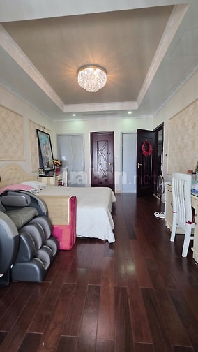 Bán gấp chung cư Royal Citi 72A Nguyễn Trãi, Dt 125m2, chào 15 tỷ.