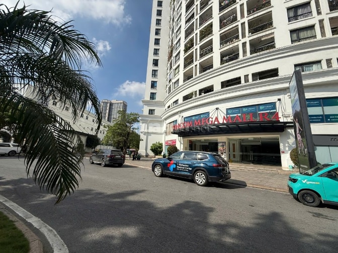 Bán gấp chung cư Royal Citi 72A Nguyễn Trãi, Dt 125m2, chào 15 tỷ.