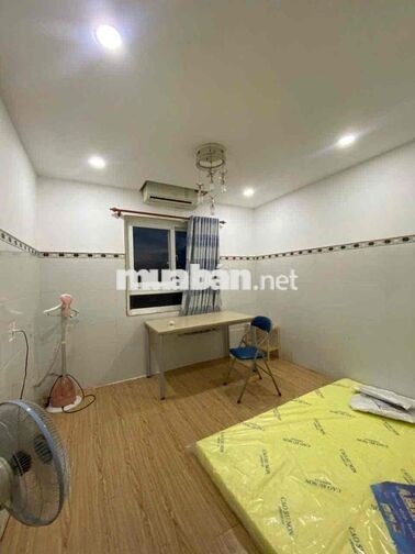 Cho thuê căn hộ 2pn full nt, bancol, chung cư Moscow