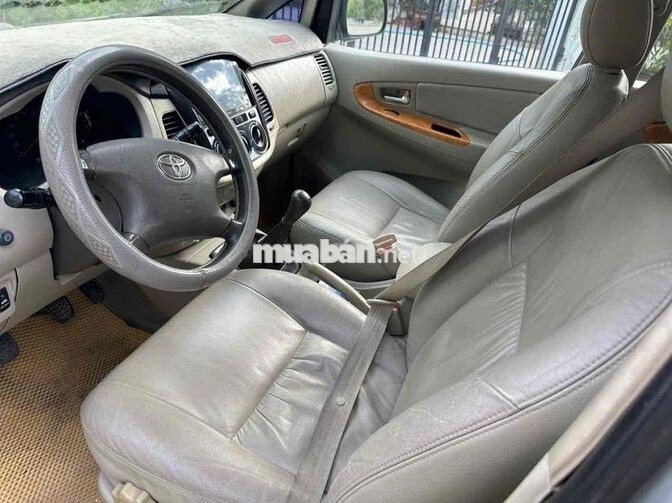 Toyota Innova 2009 G 8 chỗ Bạc