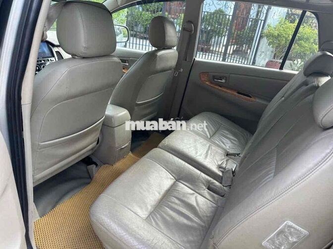 Toyota Innova 2009 G 8 chỗ Bạc