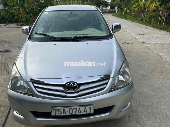 Toyota Innova 2009 G 8 chỗ Bạc