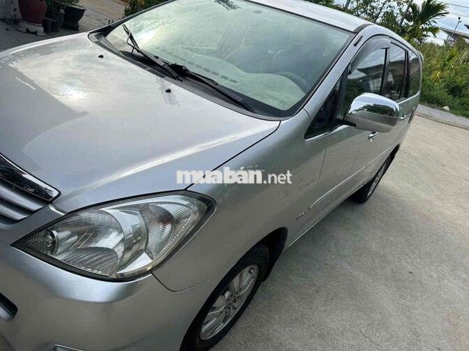 Toyota Innova 2009 G 8 chỗ Bạc