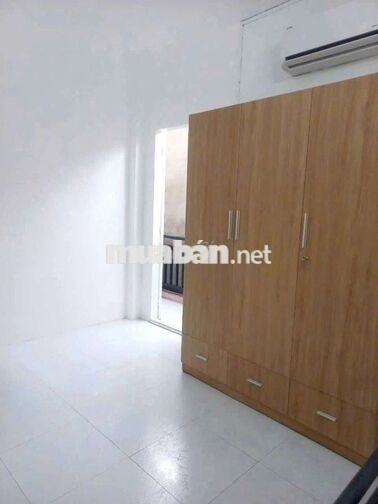 Cho thuê nhà noi thất cơ Bản vô ở liền 