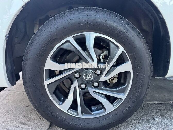 Toyota Innova E 2023 7 chỗ Trắng