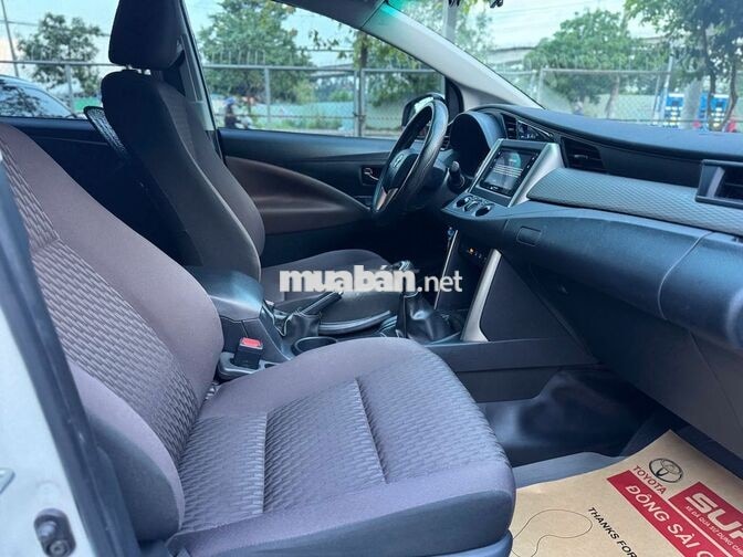 Toyota Innova E 2023 7 chỗ Trắng