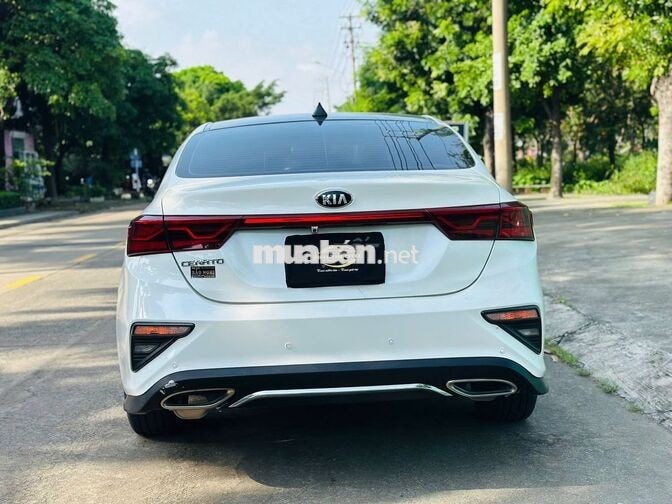 Kia Cerato 2018 1.6 MT 10 vạn km trắng