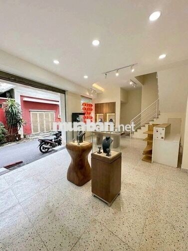 SIÊU HOT Cho thuê nhà MT đường Hoa Phan Xích Long PN-8.3x7m, 3L-30Tr