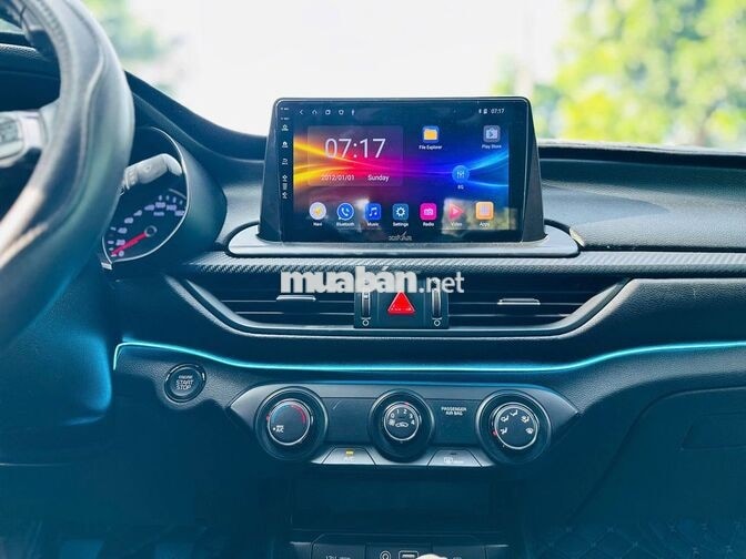 Kia Cerato 2018 1.6 MT 10 vạn km trắng