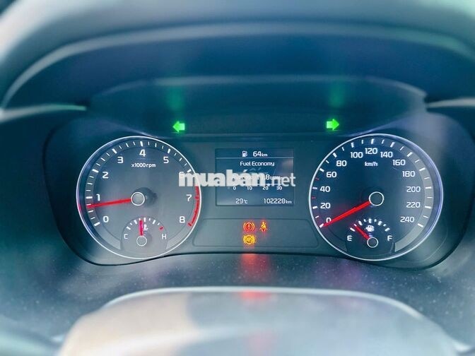 Kia Cerato 2018 1.6 MT 10 vạn km trắng