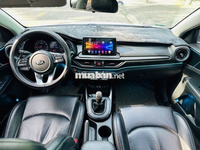 Kia Cerato 2018 1.6 MT 10 vạn km trắng
