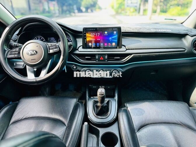 Kia Cerato 2018 1.6 MT 10 vạn km trắng