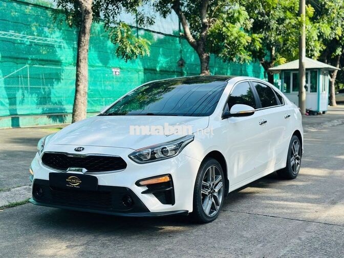 Kia Cerato 2018 1.6 MT 10 vạn km trắng