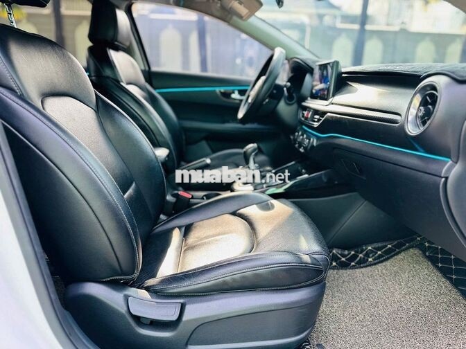 Kia Cerato 2018 1.6 MT 10 vạn km trắng