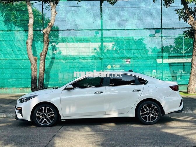 Kia Cerato 2018 1.6 MT 10 vạn km trắng