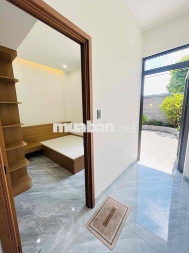 Nhà SHR mới 100% Trần Đại Nghĩa có sân sau thoáng