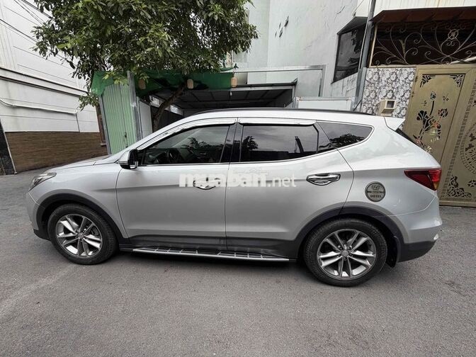 Hyundai Santa Fe 2016 Dầu Tự động Bạc ngay chủ bán