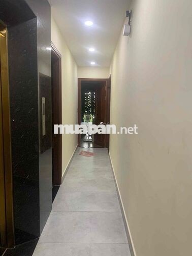 CHO THUÊ NHÀ CÓ THANG MÁY- 4 TẦNG-  CÁCH NGUYỄN THỊ THẬP 10M -50tr/th