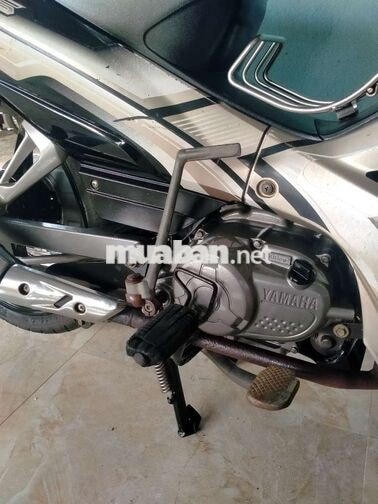 YAMAHA SIRIUS MÀU TRẮNG ĐEN