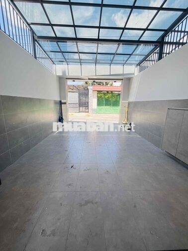 Nhà SHR mới 100% Trần Đại Nghĩa có sân sau thoáng