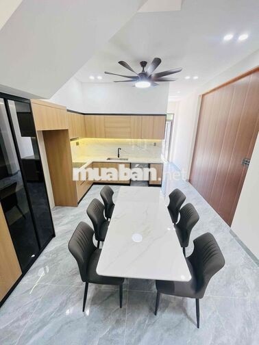Nhà SHR mới 100% Trần Đại Nghĩa có sân sau thoáng