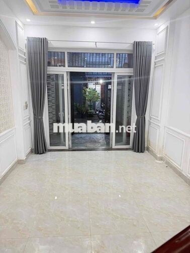 NHÀ 3 LẦU SÂN THƯỢNG 4PN HẺM 8M NGAY CHỢ MINH PHÁT