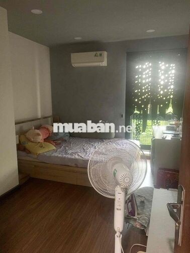 CHO THUÊ NHÀ CÓ THANG MÁY- 4 TẦNG-  CÁCH NGUYỄN THỊ THẬP 10M -50tr/th