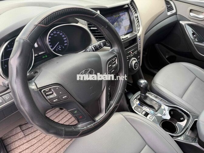 Hyundai Santa Fe 2016 Dầu Tự động Bạc ngay chủ bán