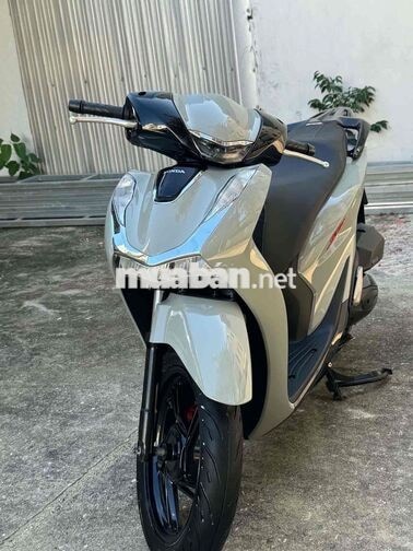 Honda SH 125 2020 màu xám xe đẹp keng