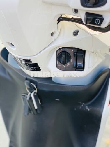 HONDA VISION TRẮNG KHOÁ SMARKEY BIỂN HN CHÍNH CHỦ
