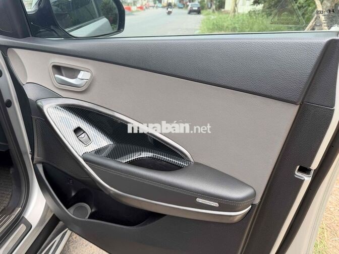 Hyundai Santa Fe 2016 Dầu Tự động Bạc ngay chủ bán