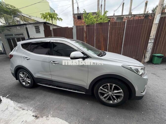 Hyundai Santa Fe 2016 Dầu Tự động Bạc ngay chủ bán