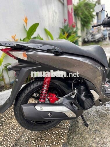 Honda SH 150 xám titan