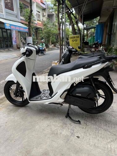 Honda SH 125i 2018 trắng đen
