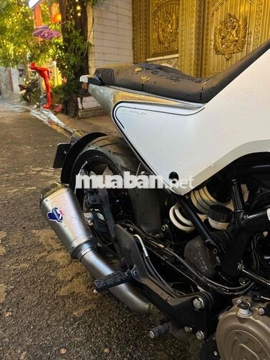 Husqvarna Vitpilen 401 4600km màu trắng