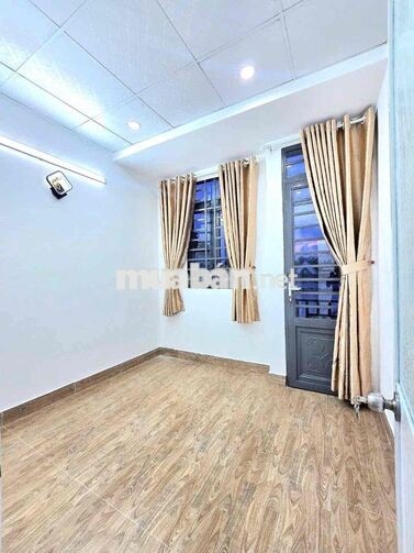 💰1 tỷ 700tr, nhà có sổ hồng 2 lầu,  gần Phú Mỹ hưng quận 7
