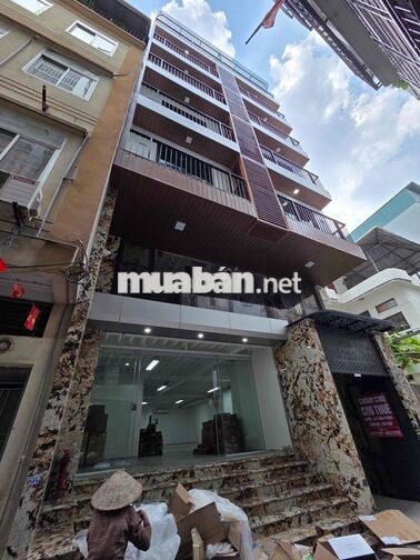 Tầng 1 (MBKD, VP) -  Vũ Ngọc Phan, Láng Hạ 180m2 sử dụng 140m2 giá 2