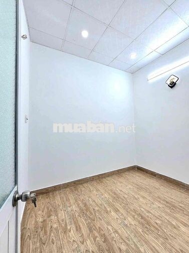 💰1 tỷ 700tr, nhà có sổ hồng 2 lầu,  gần Phú Mỹ hưng quận 7