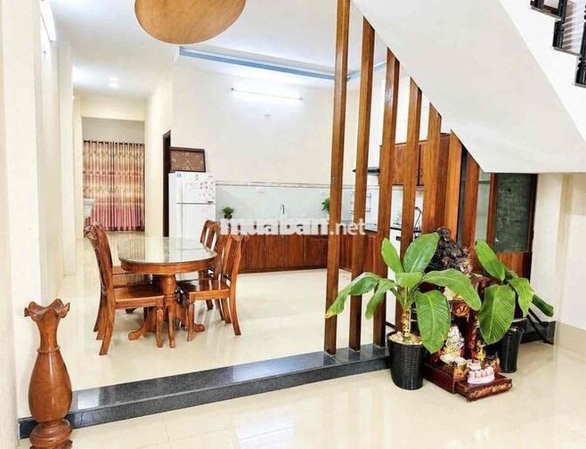 Cho thuê nhà Hoà Xuân 12tr full đầy đủ nội thất, nhà mới