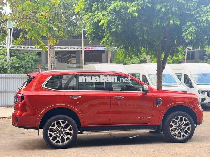 ✅Ford Everest 2022 2 Cầu Titanium 58000km- Xhd cty