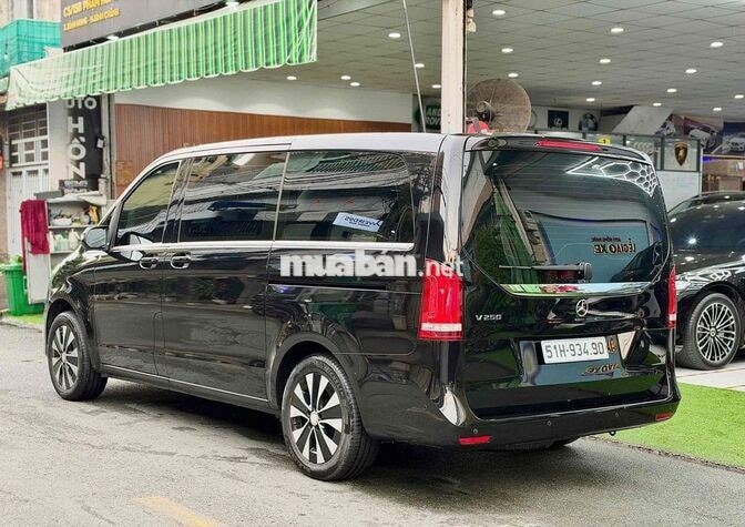 Mercedes-Benz V250 Luxury 2021 Đen