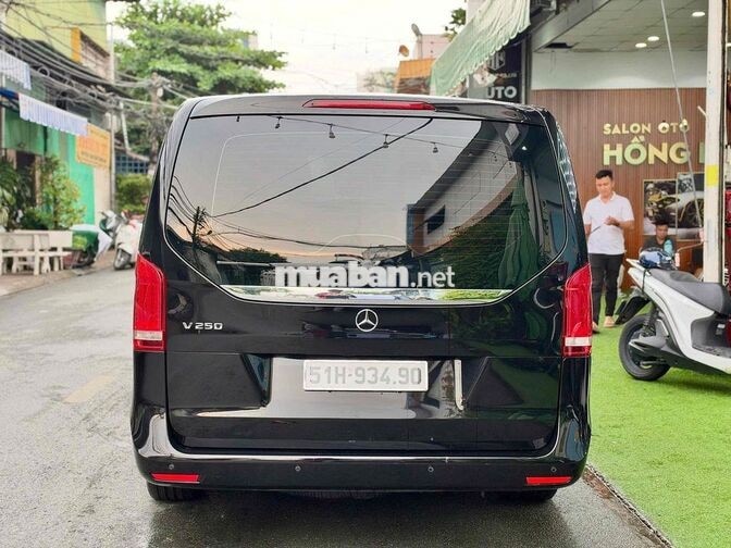 Mercedes-Benz V250 Luxury 2021 Đen