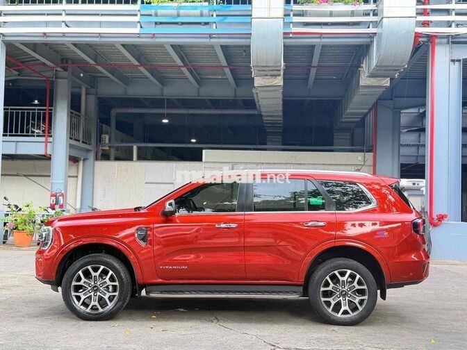✅Ford Everest 2022 2 Cầu Titanium 58000km- Xhd cty