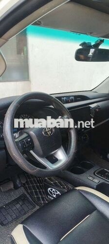 Toyota Hilux 2017 E Trắng 5 chỗ