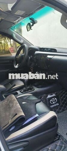Toyota Hilux 2017 E Trắng 5 chỗ