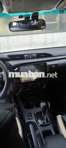 Toyota Hilux 2017 E Trắng 5 chỗ