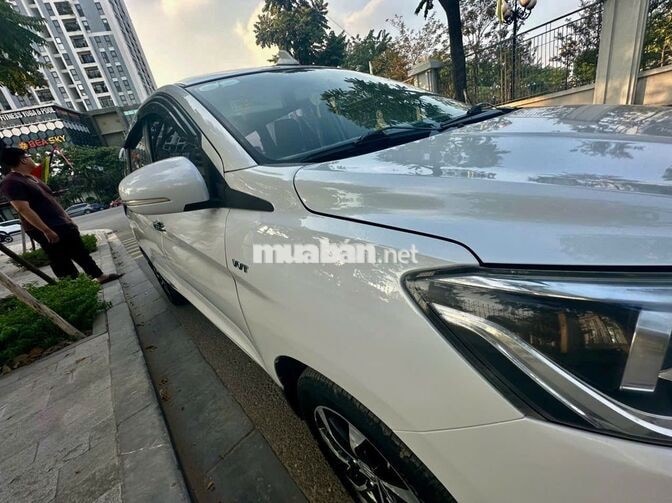 Suzuki Ertiga 2023 Hybrid Trắng 7 chỗ