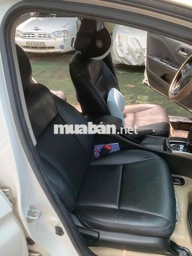 Honda City 1.5V CVT 32000km Trắng
