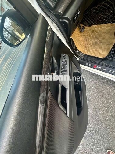 Suzuki Ertiga 2023 Hybrid Trắng 7 chỗ